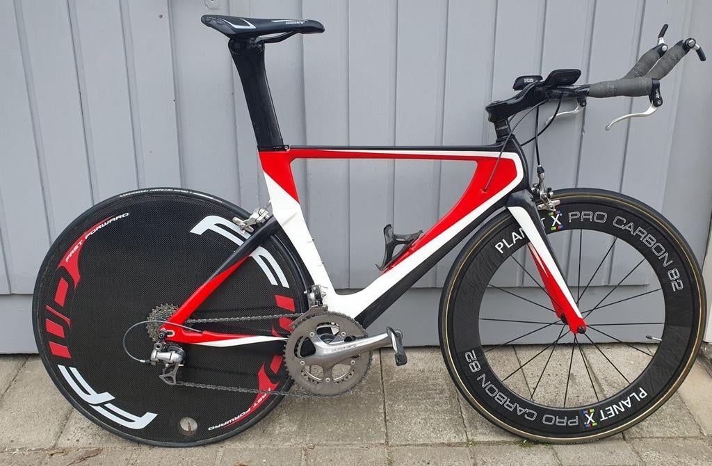 Full carbon voorwiel 82 mm hoog=ideaal voor race & triathlon, Fietsen en Brommers, Gebruikt, Racefiets, Ophalen of Verzenden, Carbon