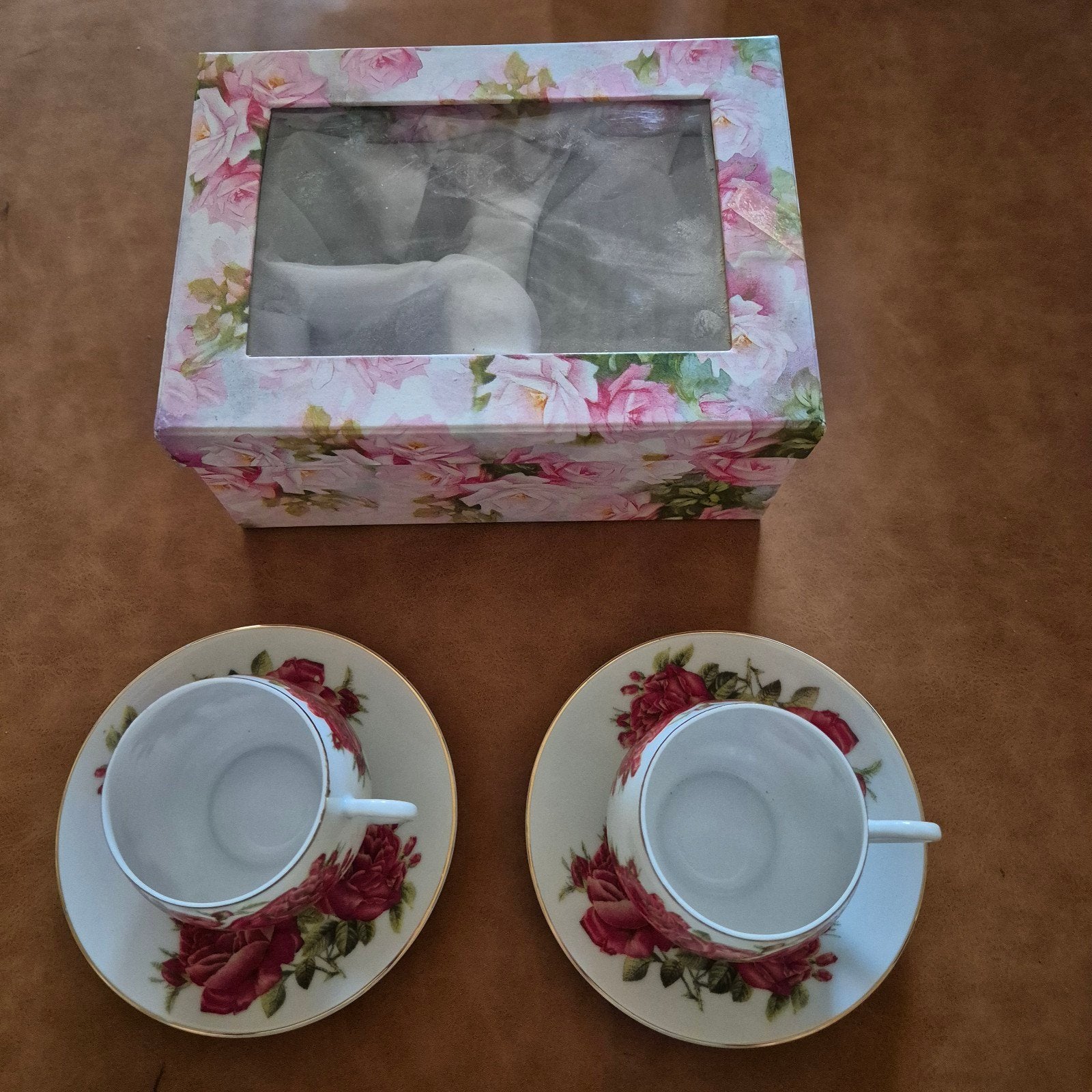 Set van 2 Vintage Rozen Kopjes en Schotels, Keramiek, Vintage, Nieuw, Ophalen of Verzenden