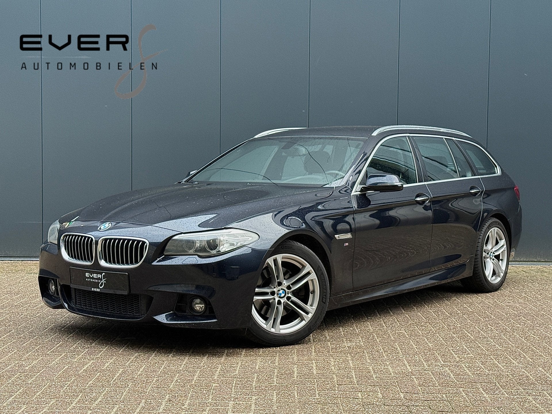 BMW 5-serie Touring 520i High Executive, M-Sportpakket, Navi, Auto's, Dealer onderhouden, Gebruikt, 4 cilinders, 2000 kg