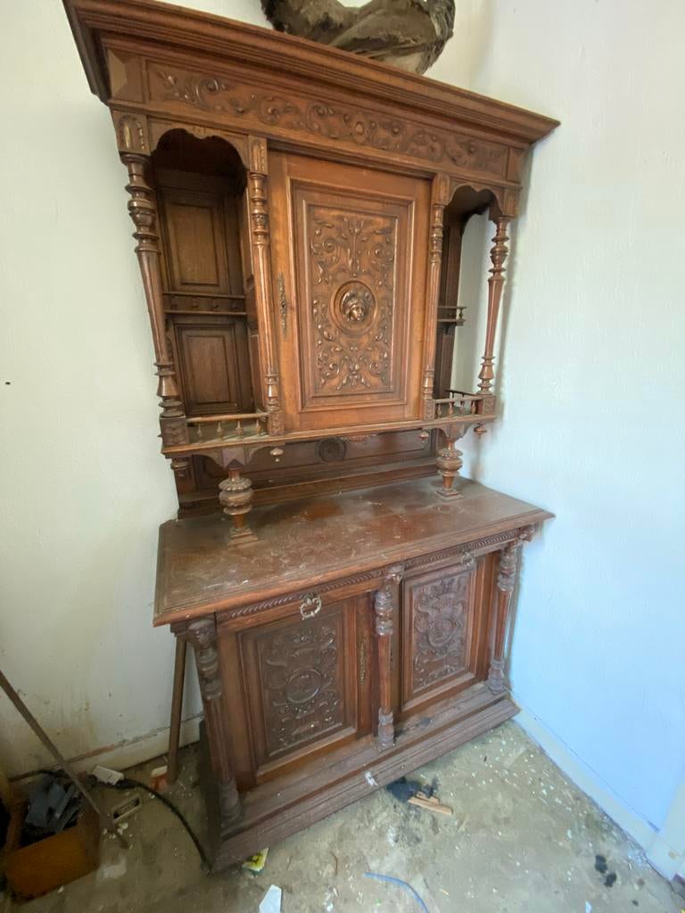 Antiek houten dressoir met rijk houtsnijwerk, Antiek en Kunst, Antiek | Meubels | Kasten, Ophalen