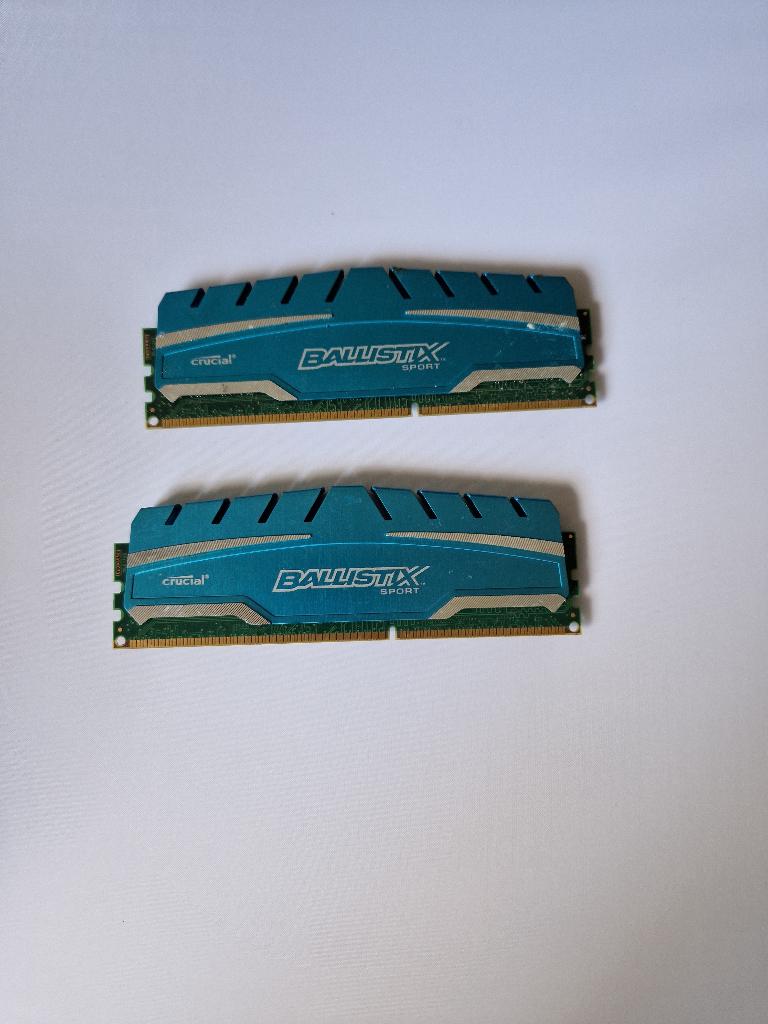 Crucial Ballistix BLS4G3D169DS3 ( 2 x 4GB ), Ophalen of Verzenden, Zo goed als nieuw, DDR3, Desktop