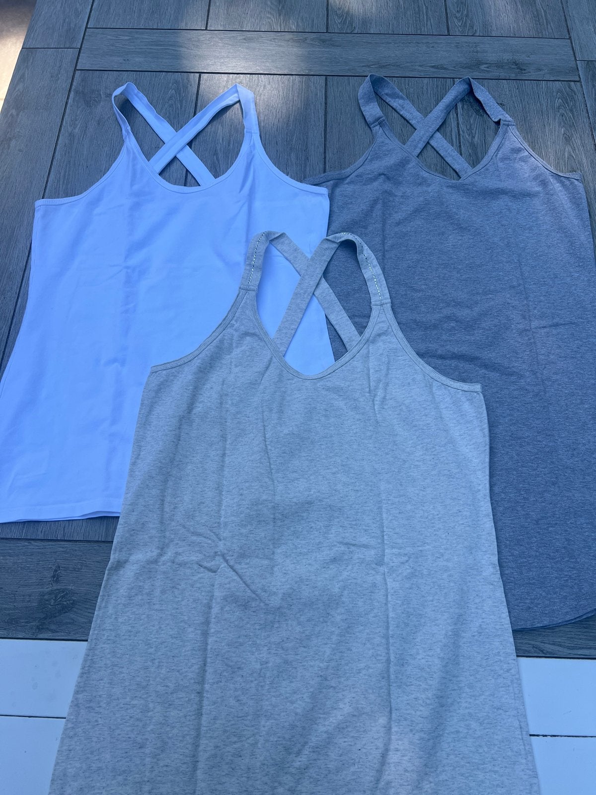 10DAYS Kruisband Tops - Wit, Grijs, Beige (Maat 42), Kleding | Dames, Tops, Wit, Maat 42/44 (L), Ophalen of Verzenden, Zonder mouw