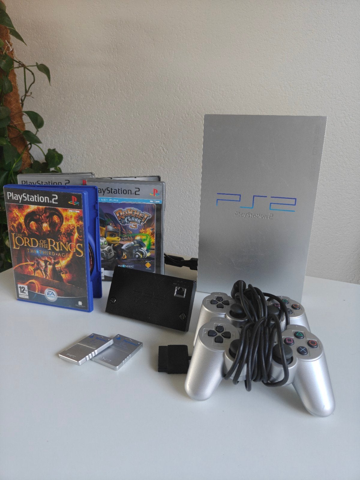 PlayStation 2 Phat Zilver met 2 controllers en accessoires, Spelcomputers en Games, Phat, Met 2 controllers, Ophalen of Verzenden
