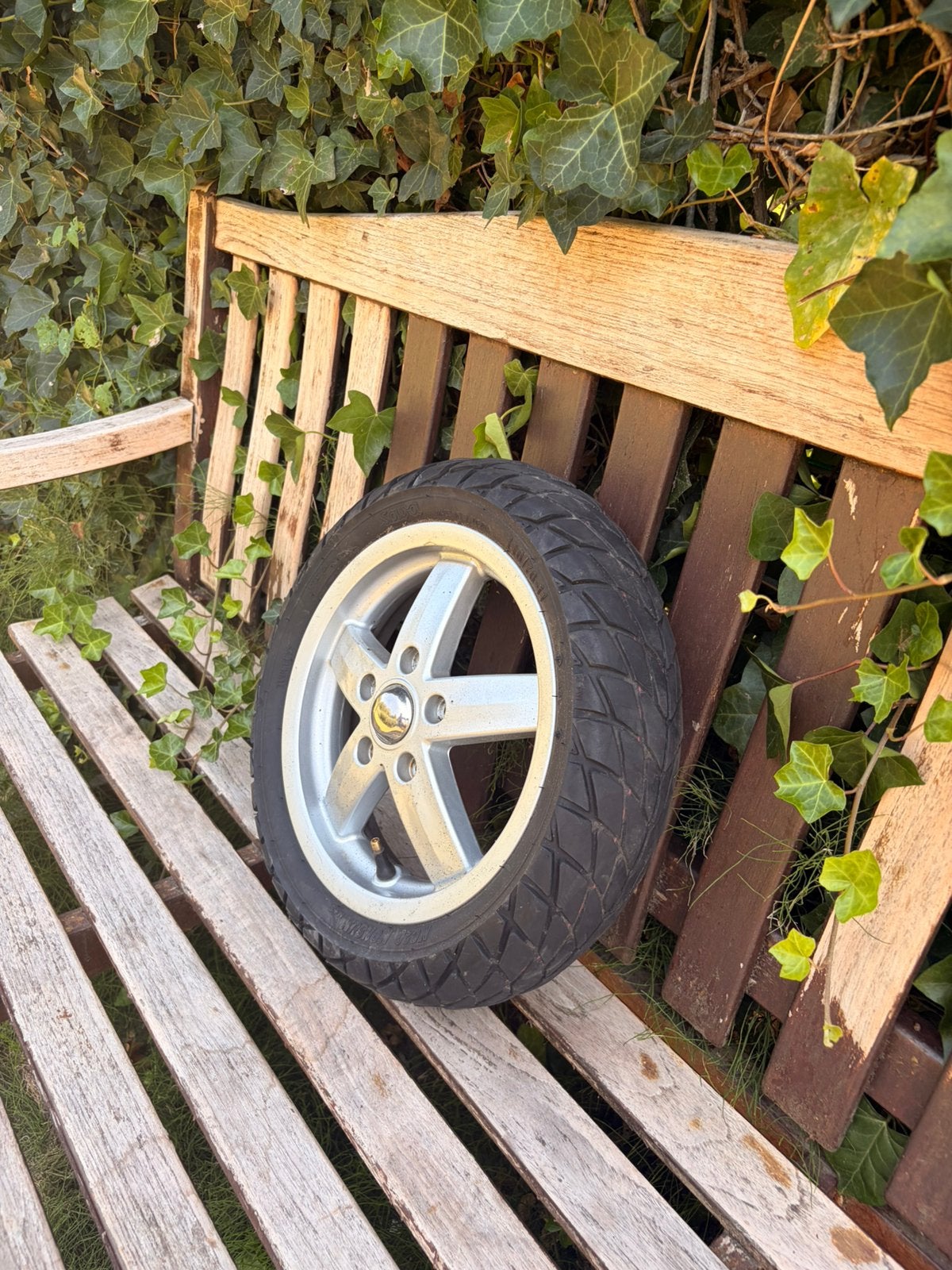 Vespa LX50 voorband met velg – 110/70-11, Ophalen, Zo goed als nieuw