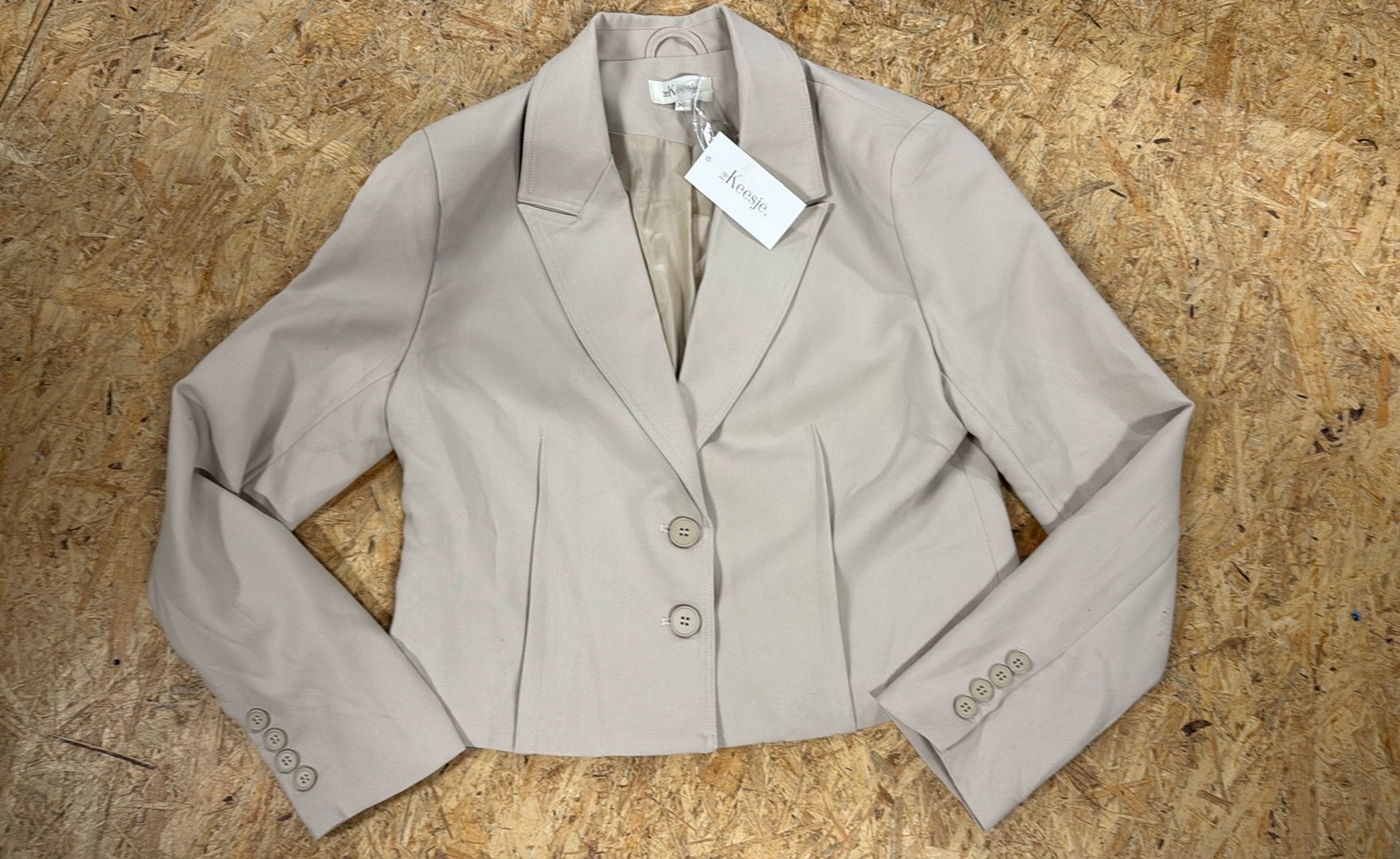 Beige blazer ‘bij Keesje’ maat XL nieuw met kaartje, Ophalen of Verzenden, Zo goed als nieuw, Maat 46/48 (XL) of groter, Beige
