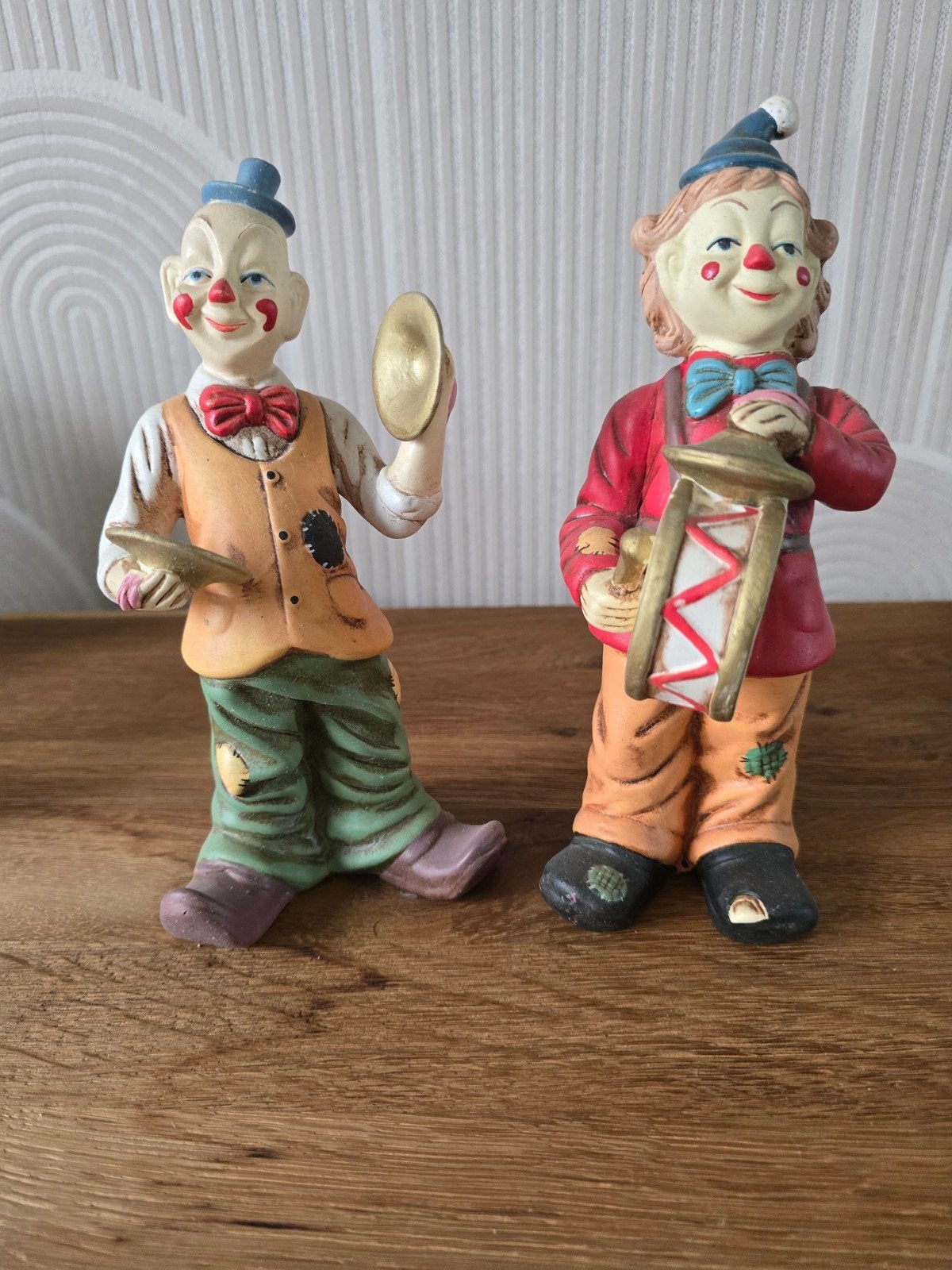 Set van 2 vintage clown beeldjes met muziekinstrumenten, Ophalen of Verzenden, Gebruikt