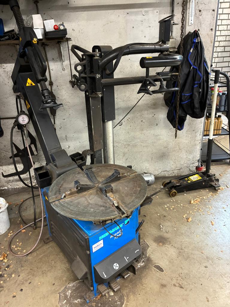 Banden monteer machine., Auto diversen, Autogereedschap, Ophalen, Zo goed als nieuw