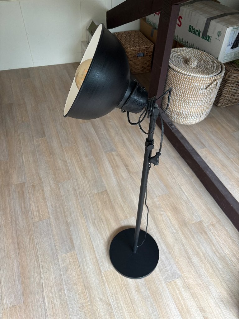 Zwarte IKEA lamp, Ophalen, Zo goed als nieuw, 150 tot 200 cm
