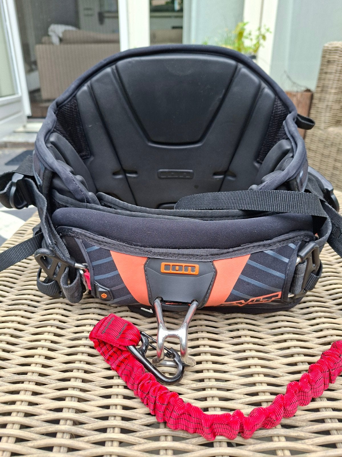 ION Revolt Kitesurf / Windsurf trapeze  Maat M, Ophalen, Trapeze, Geen board, Zo goed als nieuw