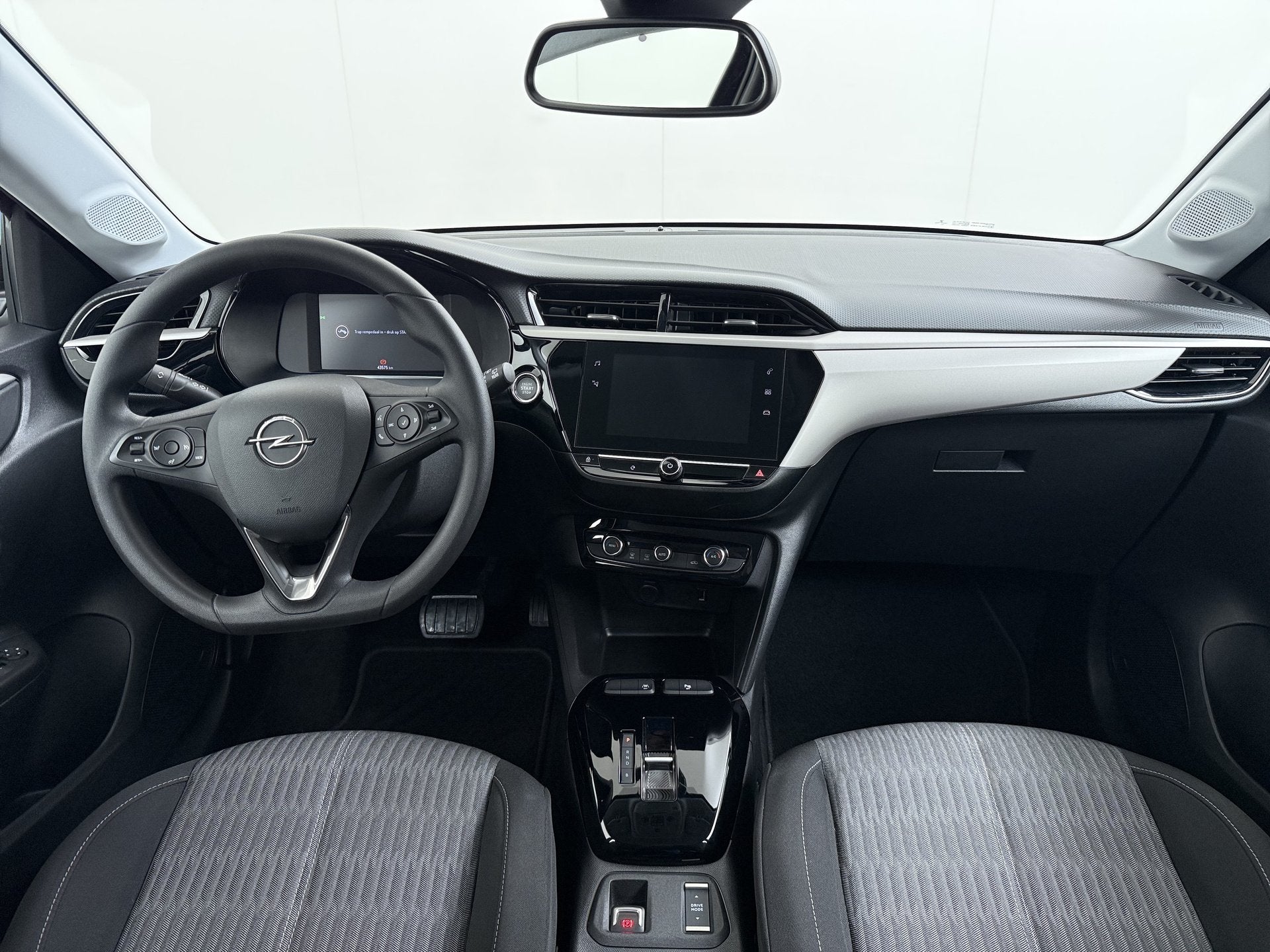 Opel Corsa-e Electric 50kWh SOH 97% Navi Keyless Dab Bordher, 330 km, Gebruikt, Zwart, 24 min