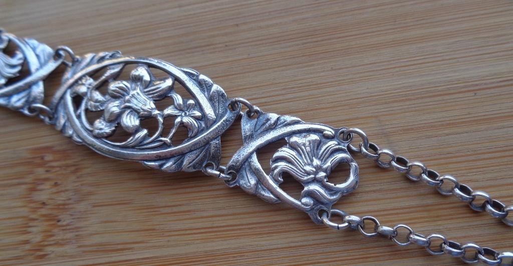 zilveren armband met bloemen schildjes [650], Verzenden, Zo goed als nieuw, Zilver, Zilver