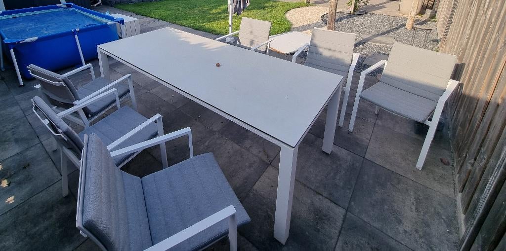 Zeer mooie witte Keramiek+Aluminium tuinset + 6 stoelen, Ophalen, 6 zitplaatsen, Aluminium, Zo goed als nieuw