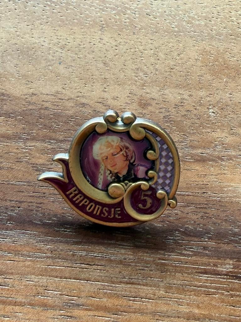 Efteling jubileum pin 5 jaar Raponsje, Ophalen of Verzenden, Zo goed als nieuw