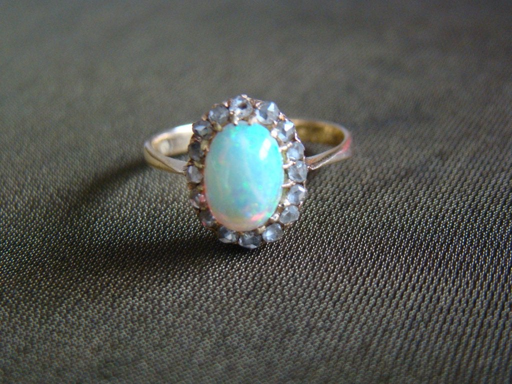 Vintage opaale ring 14 kt, Sieraden, Tassen en Uiterlijk, Antieke sieraden, Ophalen, Goud, Ring