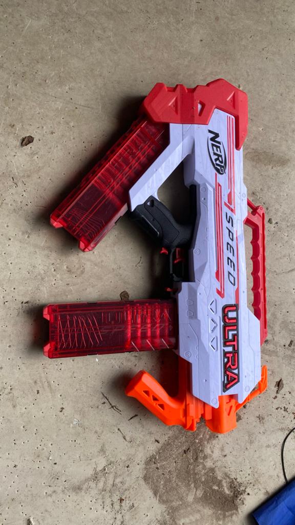Nerf Ultra Speed Blaster met magazijnen, Kinderen en Baby's, Speelgoed | Buiten | Actiespeelgoed, Ophalen, Gebruikt