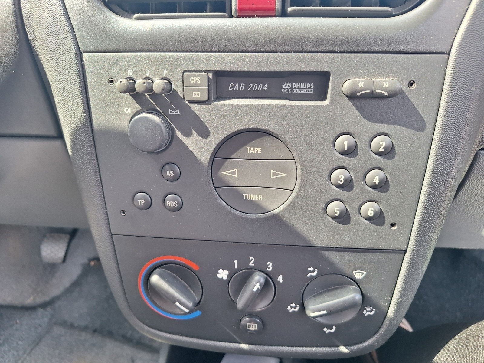 Opel Corsa autoradio met cassettedeck - Werkt goed!, Auto diversen, Ophalen of Verzenden, Gebruikt