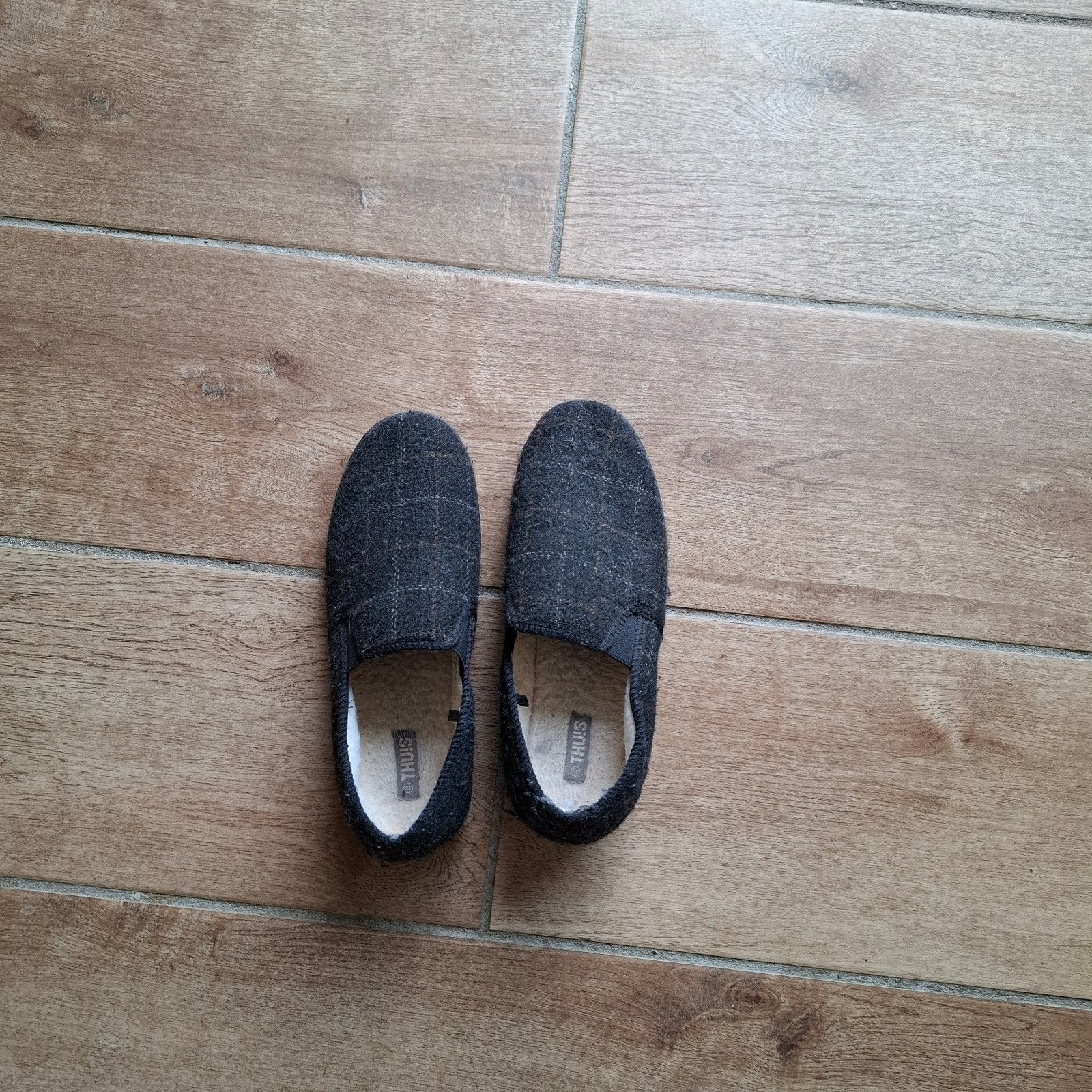 Pantoffels  grijs, Ophalen of Verzenden, Zo goed als nieuw, Overige kleuren, Pantoffels of Sloffen