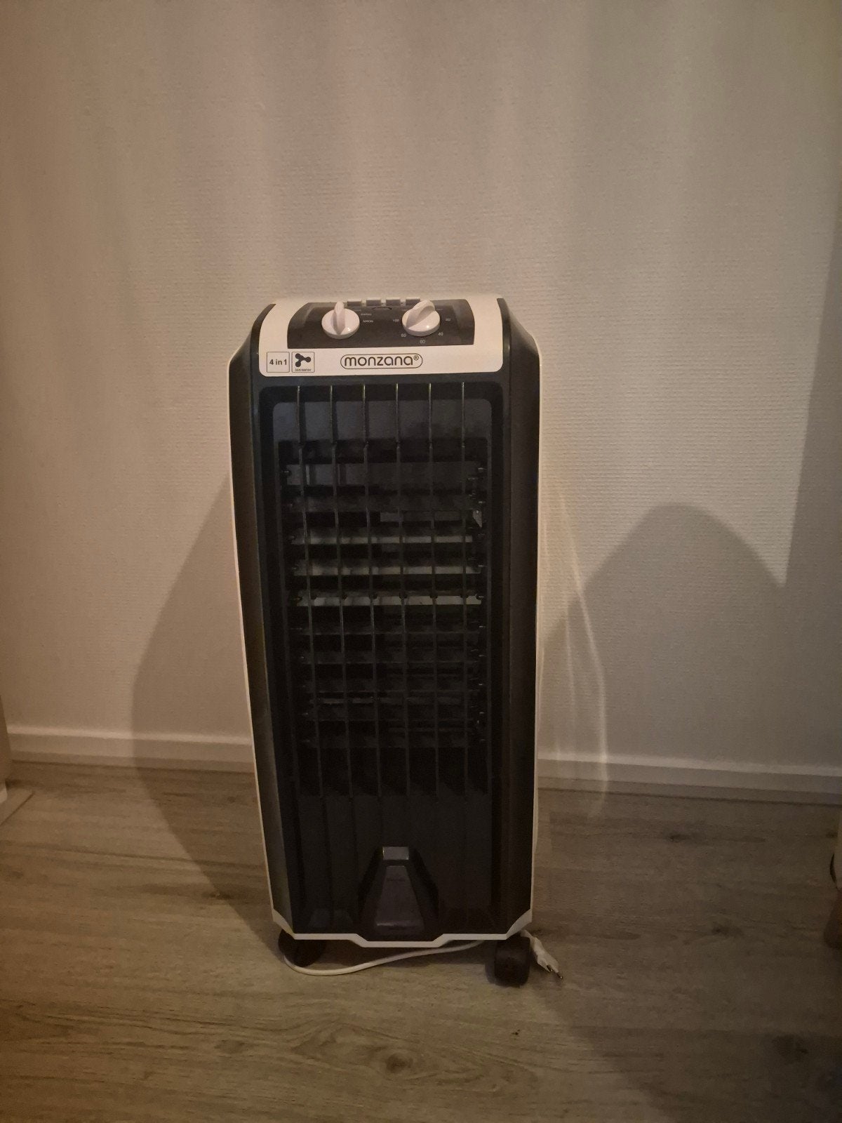 Monzana Ionisator Klima-Anlage 4-in-1 Mobiele Airco, Ophalen, Afstandsbediening, Koelen en Ontvochtigen, Minder dan 60 m³