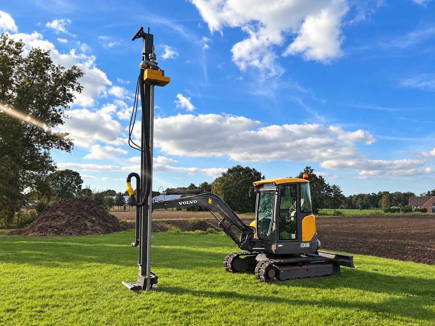 2015 Volvo ECR50D Rupsgraafmachine met Hommelink Boormast 4m, Graafmachine