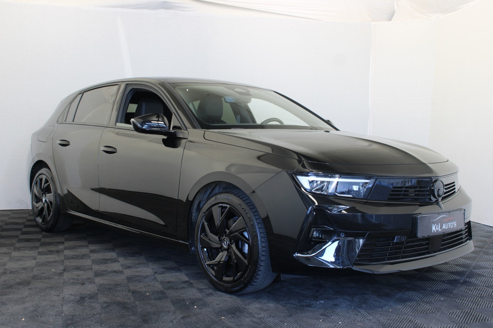 Opel Astra 1.2 Turbo GS |Stoel\stuur verw.|Camera|, Auto's, Opel, Automatische klimaatregeling, Gebruikt, 1199 cc, Leder en Stof