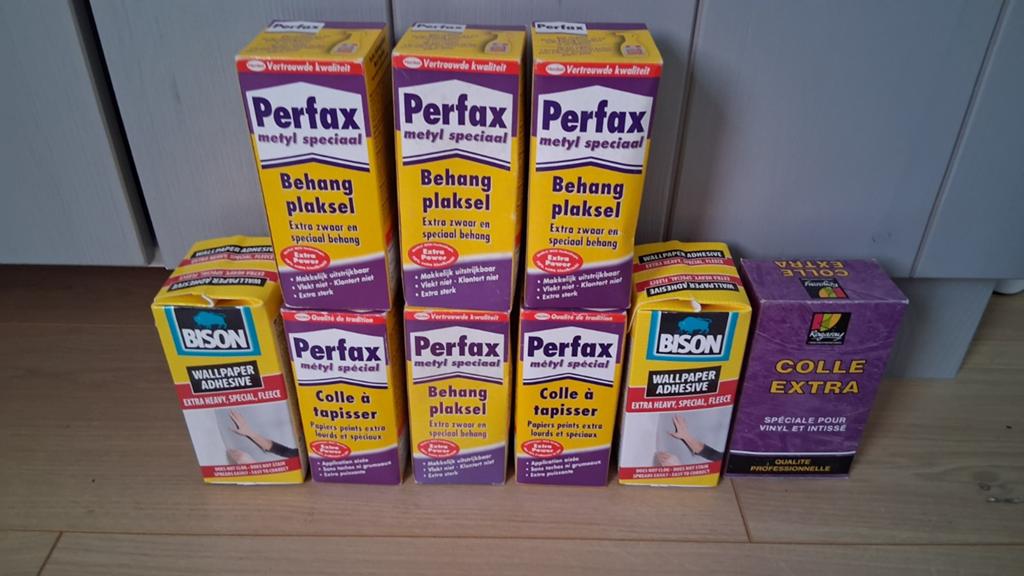 9 Nieuwe Pakken Behanglijm in 1 koop 7,50, Huis en Inrichting, Stoffering | Behang, Ophalen of Verzenden