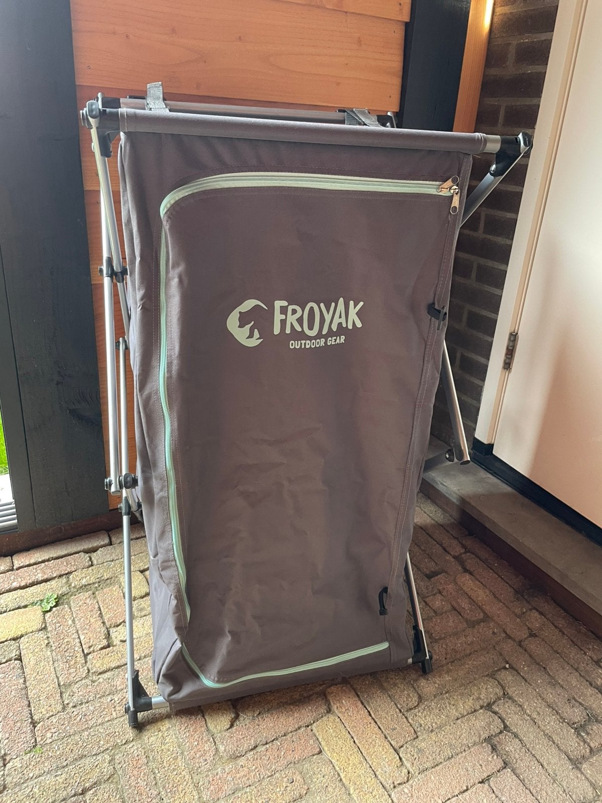 Froyak campingkast, Caravans en Kamperen, Kampeermeubelen, Ophalen, Zo goed als nieuw, Campingkast