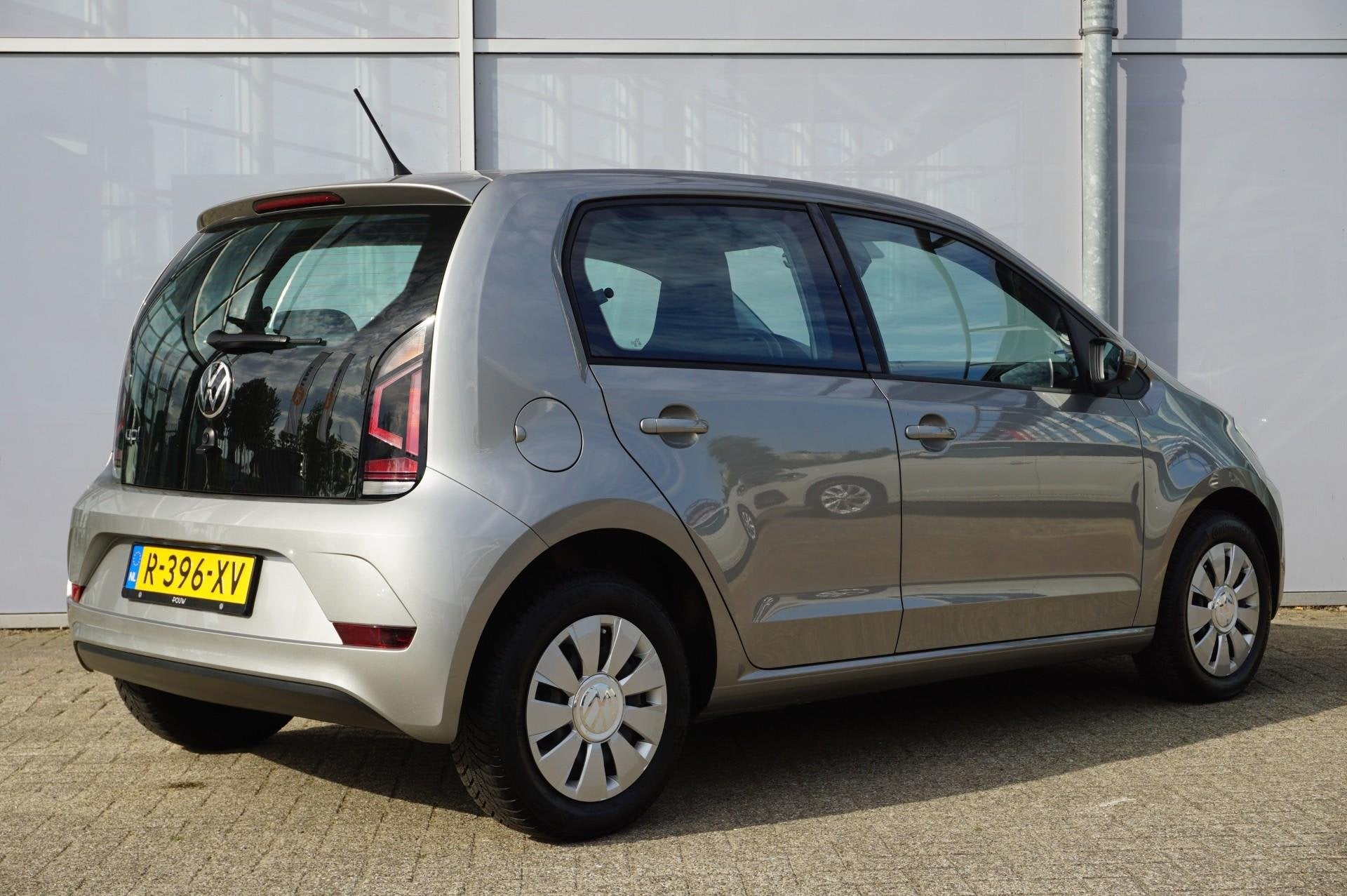 Volkswagen up! 1.0 MPI 65pk | Airco | LED, 12 maanden, Stof, Gebruikt, 4 stoelen
