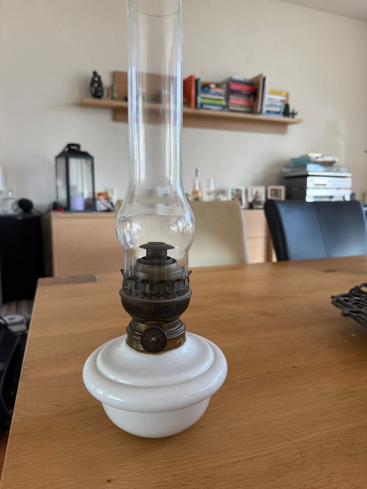 Antieke olielamp met glazen kap, Antiek en Kunst, Ophalen