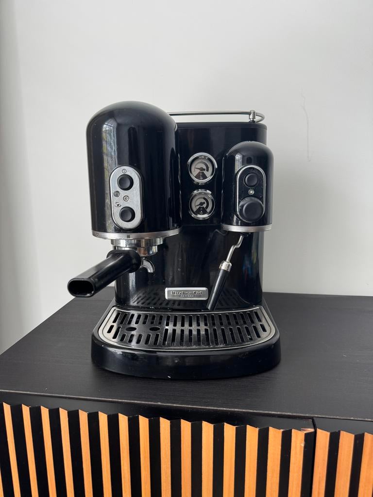 KitchenAid Artisan Espressomachine - Onyx Zwart, Witgoed en Apparatuur, Koffiezetapparaten, Gebruikt, Espresso apparaat, Gemalen koffie