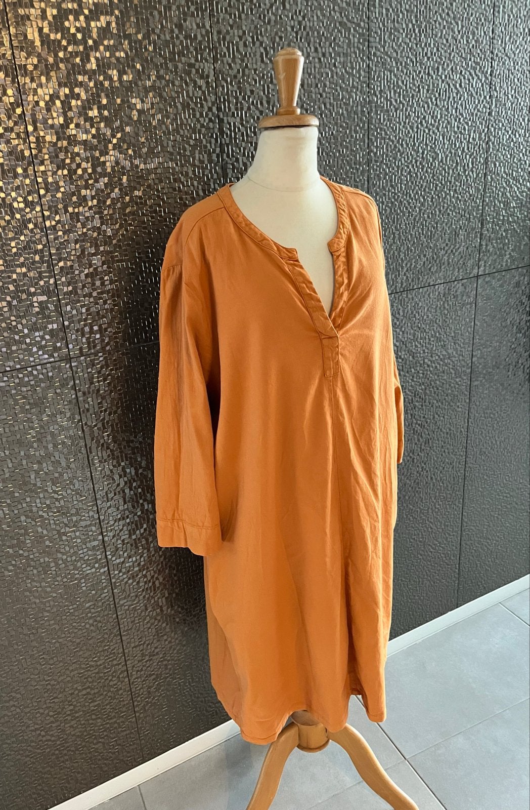 Oranje jurk Comma, ca. maat 46, Kleding | Dames, Jurken, Zo goed als nieuw, Maat 46/48 (XL) of groter, Oranje, Knielengte, Ophalen of Verzenden