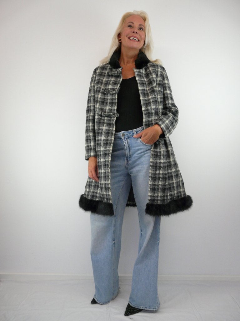 *Abfab Vintage Wollen Winterjas uit Finland M*, Maat 38/40 (M), Kaunotar Finn fashion, Ophalen of Verzenden, Zo goed als nieuw