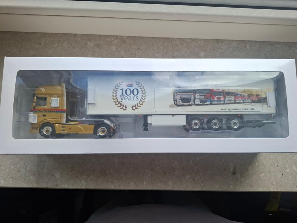 WSI Heisterkamp DAF XF + Koeltrailer 100 jaar, Hobby en Vrije tijd, Ophalen of Verzenden, Nieuw, Bus of Vrachtwagen, Wsi
