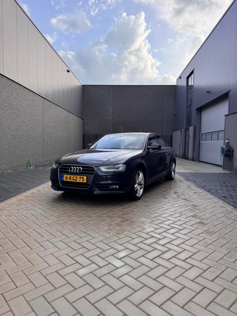 Audi A4 1.8 Tfsi 125KW Multitronic 2013 Blauw, Auto's, 4 cilinders, Blauw, Origineel Nederlands, 75 €/maand