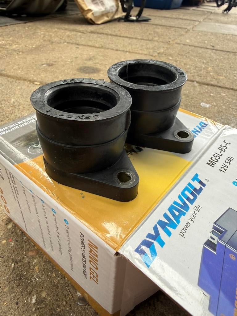 Yamaha xt 350 nieuwe inlaatrubbers 55v, Motoren, Ophalen of Verzenden, Nieuw