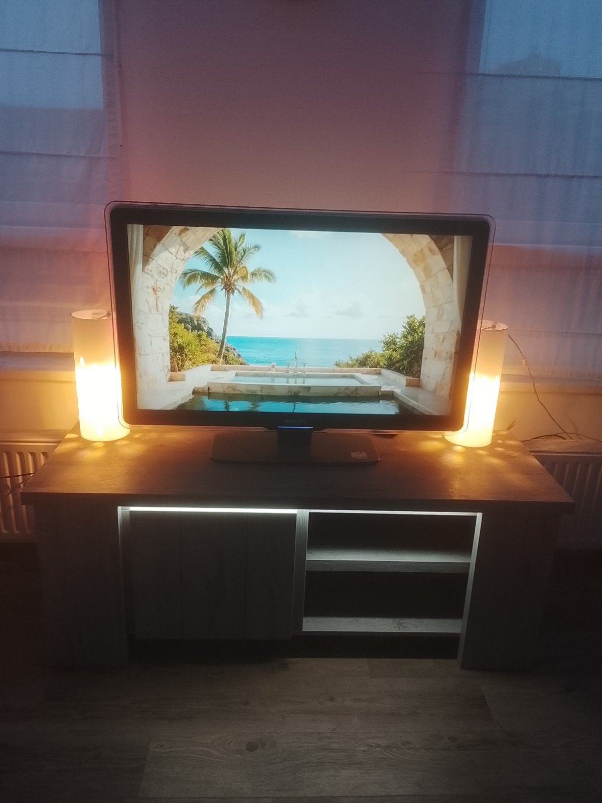 variety of high quality furniture for sale, Modern, Klassiek, Comfortabel, Gebruikt, Hout, Ophalen of Verzenden