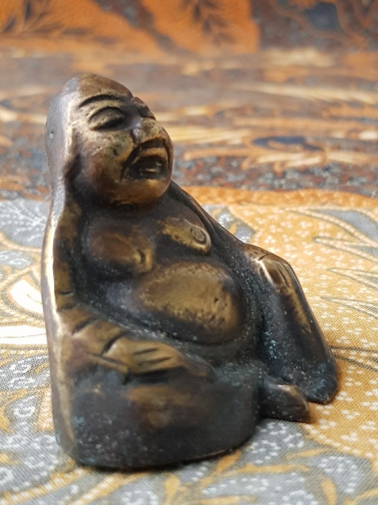 Mooi oud Chinees brons beeldje van Boeddha 4,5 cm., Antiek en Kunst, Handgemaakt, Ophalen of Verzenden, China, Brons