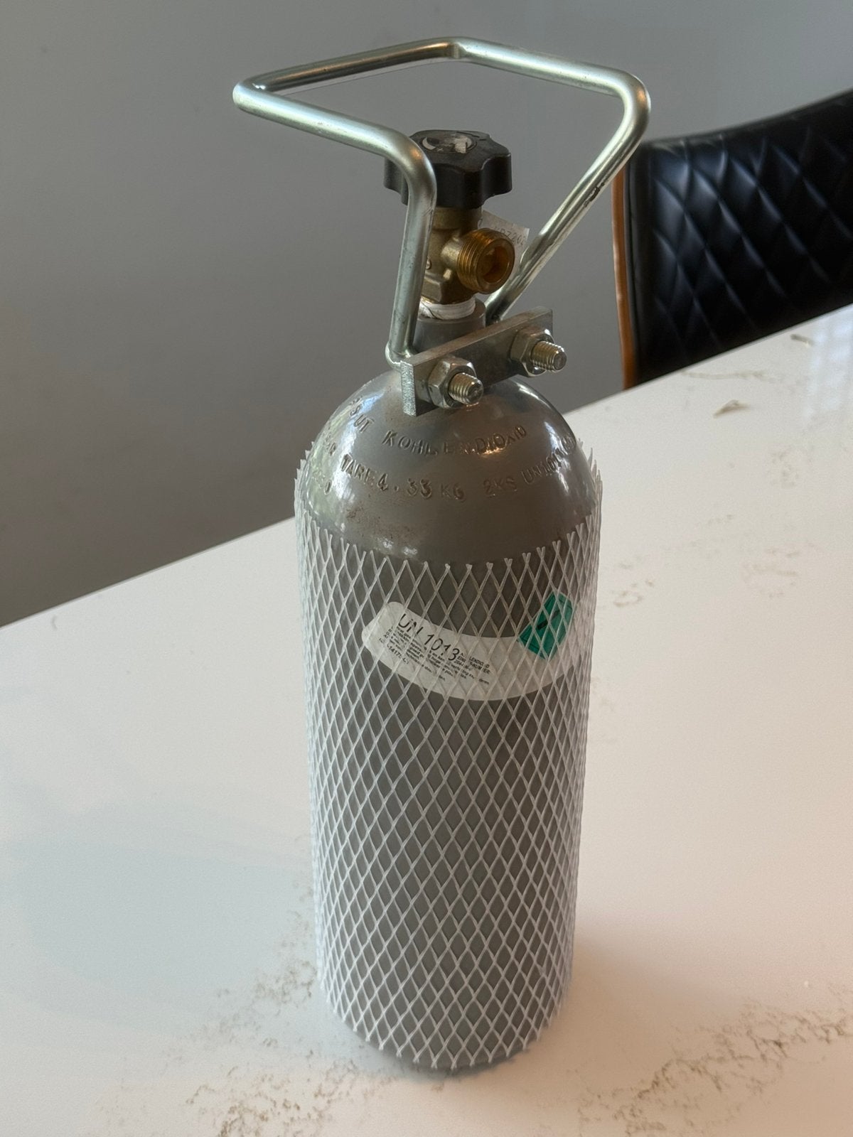 CO2 fles hervulbaar, Dieren en Toebehoren, Ophalen, Zo goed als nieuw