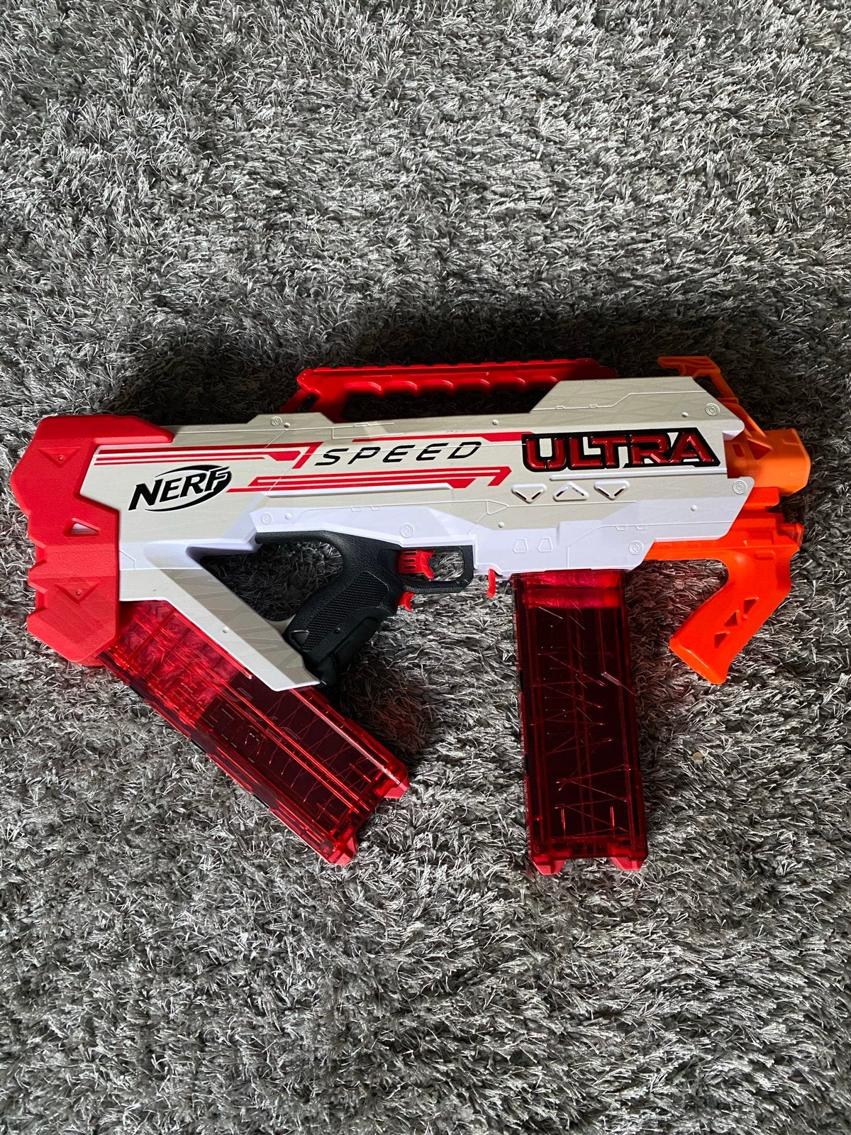Nerf Ultra Speed Blaster met 2 magazijnen, Ophalen of Verzenden, Zo goed als nieuw, Jongen of Meisje