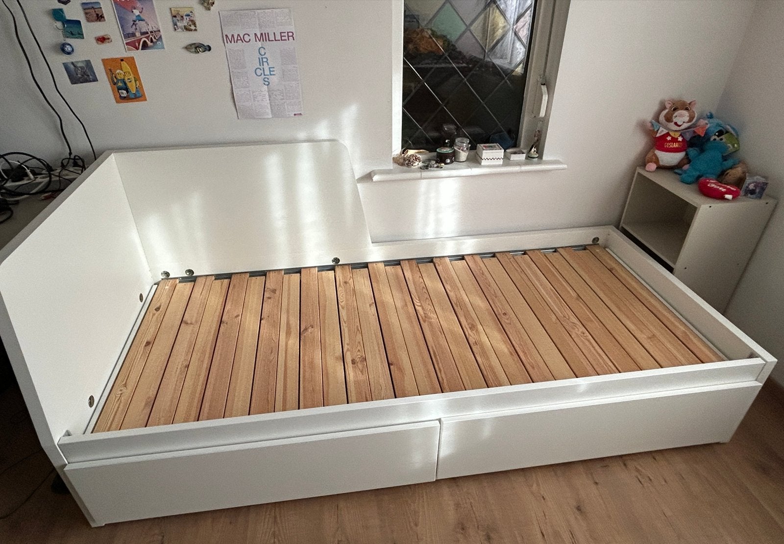 IKEA Flekke Bedbank - Wit, uitschuifbaar met 2 lades, Huis en Inrichting, Ophalen, Wit, Tweepersoons, 200 cm