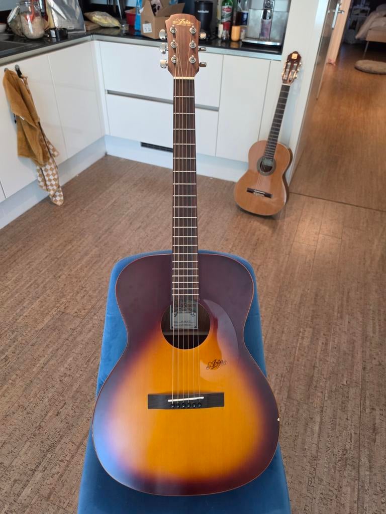 Akoestische gitaar - Aria MF200 - zo goed als nieuw, Ophalen, Zo goed als nieuw, Western- of Steelstringgitaar