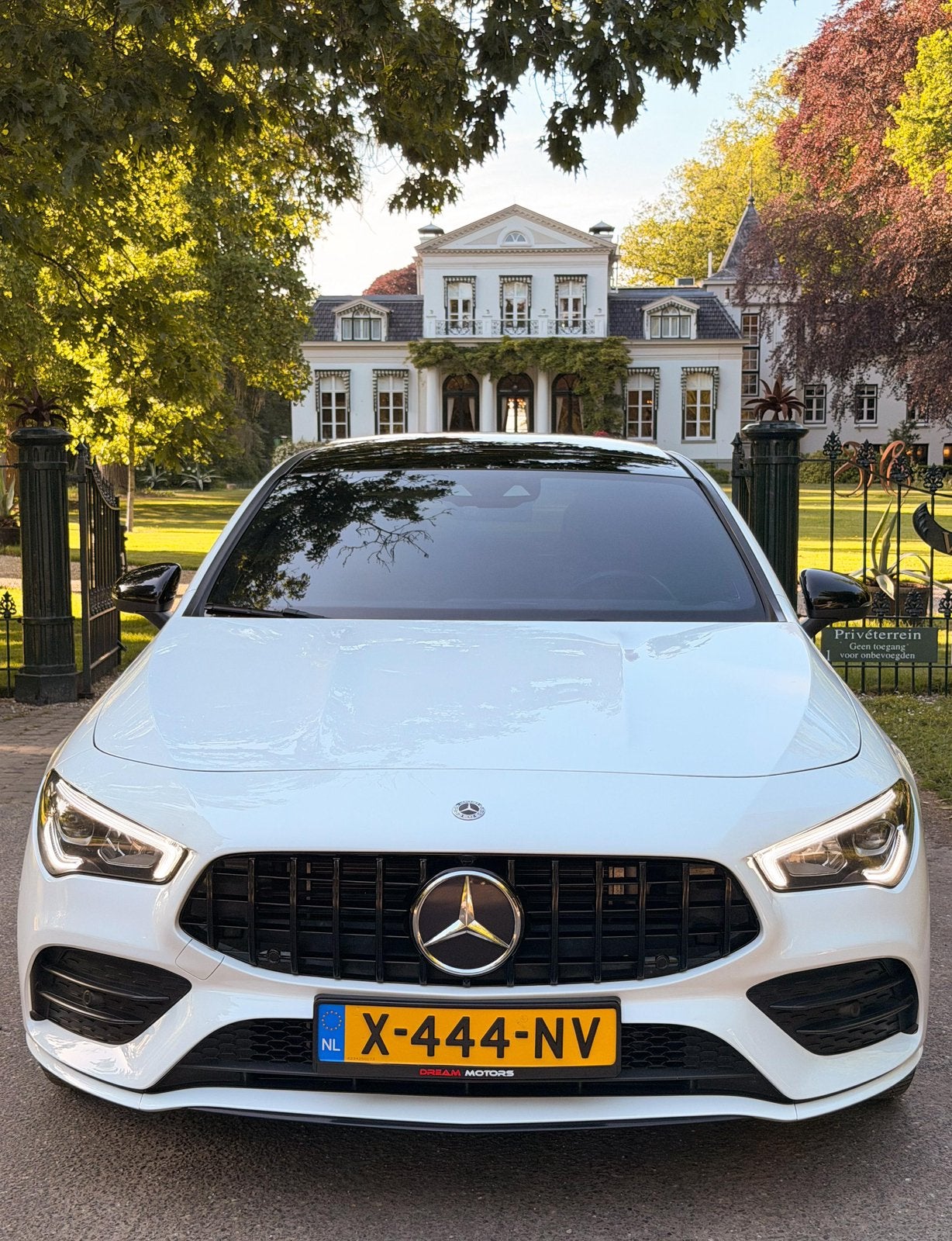 Mercedes-Benz CLA 250 e Hybride, 2021, Zeer nette staat, Auto's, Mercedes-Benz, CLA, Zwart, 160 pk, Wit