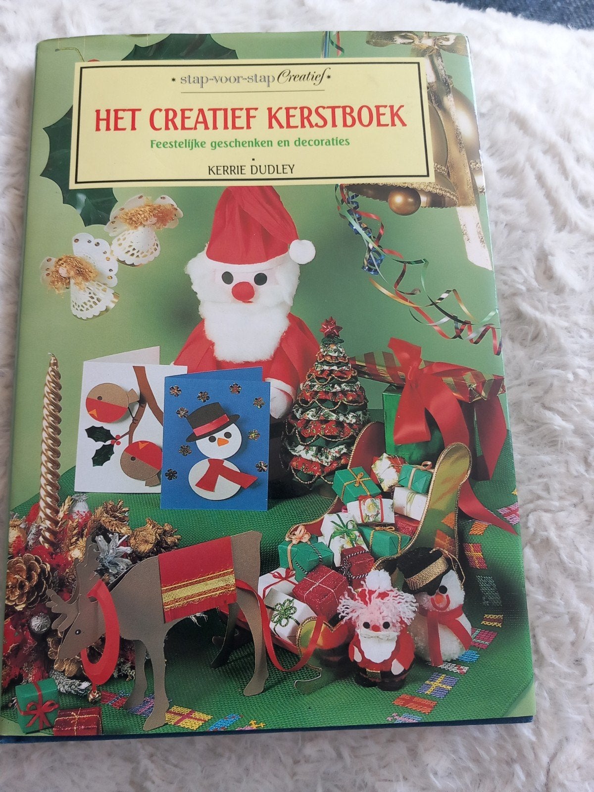 Het Creatief Kerstboek: Knutselideeën voor Kerstdecoraties, Ophalen