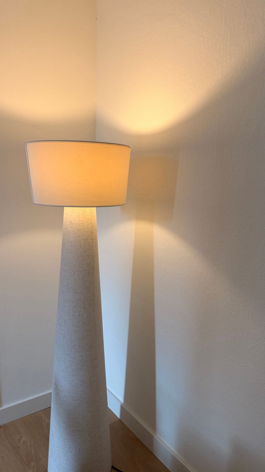 Kwantum vloerlamp met niet-originele lampenkap, Ophalen of Verzenden, Gebruikt, Stof, 100 tot 150 cm