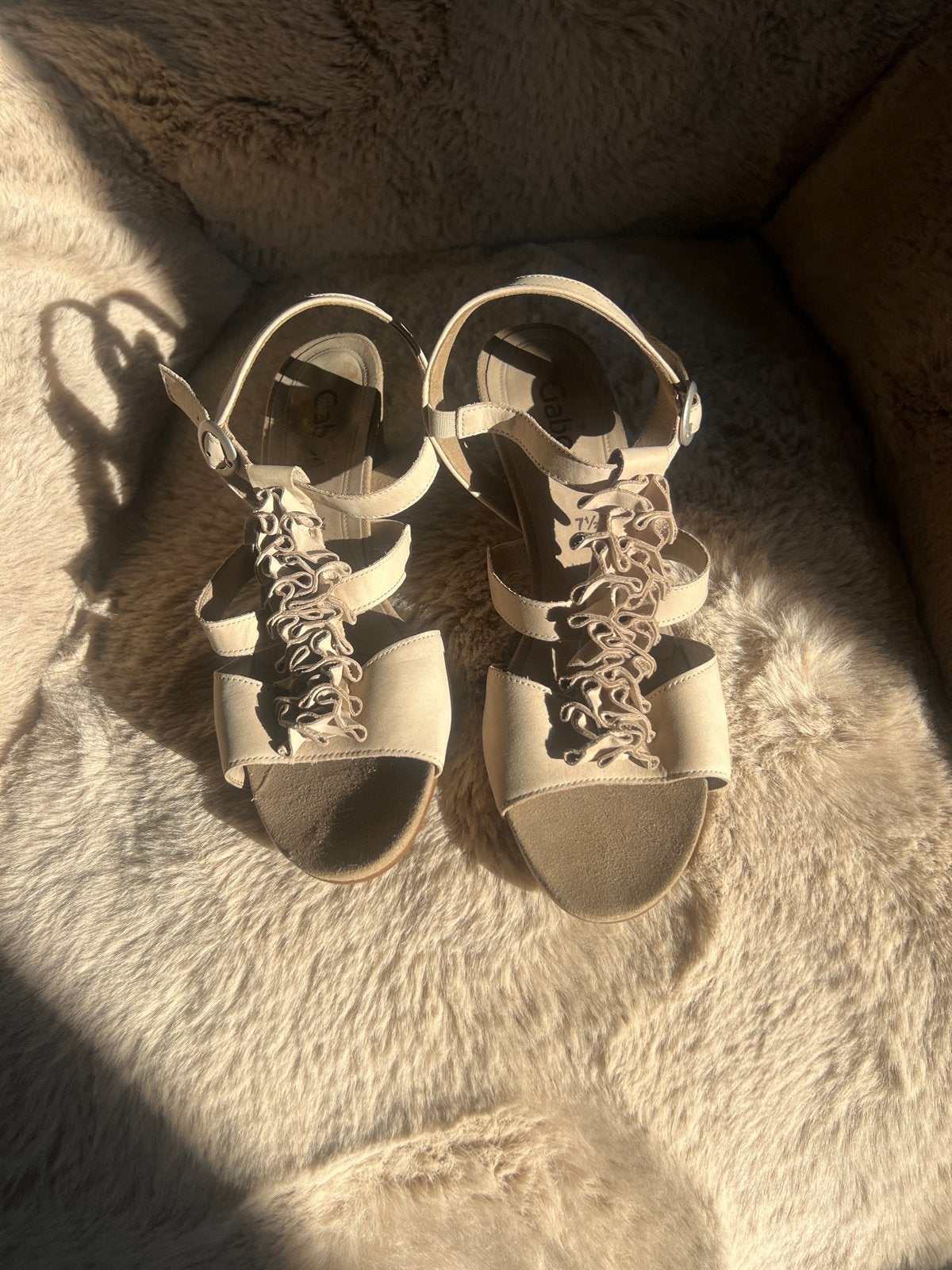 Gabor Sandalen met Hak - Beige, Verzenden, Zo goed als nieuw, Beige, Sandalen of Muiltjes