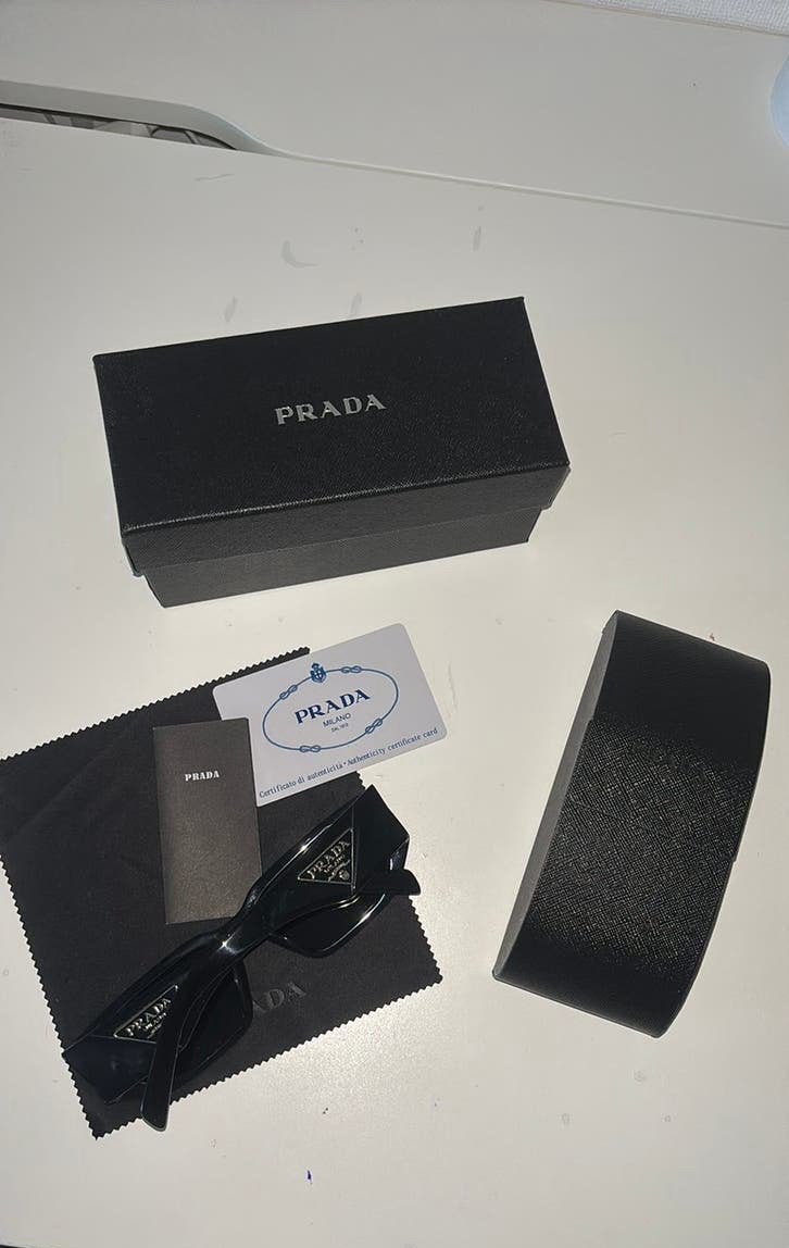 Prada zonnebril, Zonnebril, Prada, Verzenden, Zwart