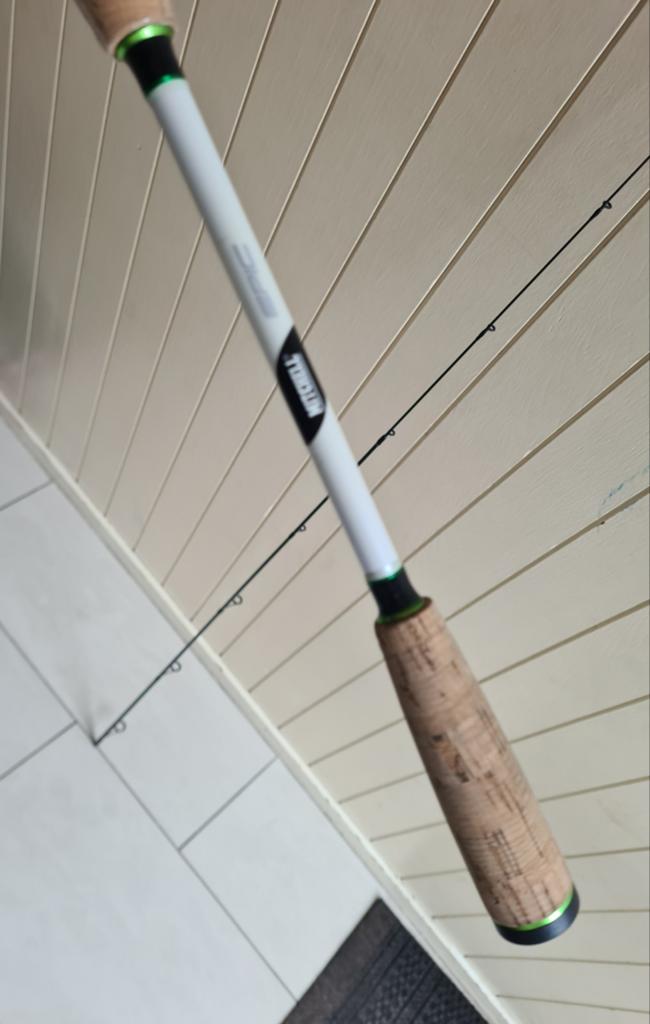 Mitchell EPIC. 2.40m. 1-8g. Spinhengel / forel., Ophalen, 2.40m, Werphengel, Zo goed als nieuw
