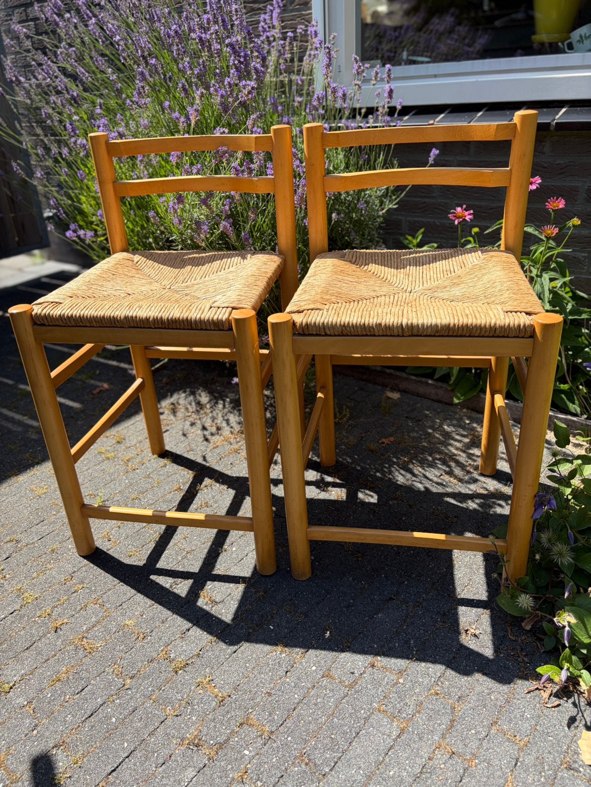 Set van 2 stoelen/ krukken Scandinavische look, Huis en Inrichting, Barkrukken, Ophalen, Gebruikt, 60 tot 90 cm, Hout
