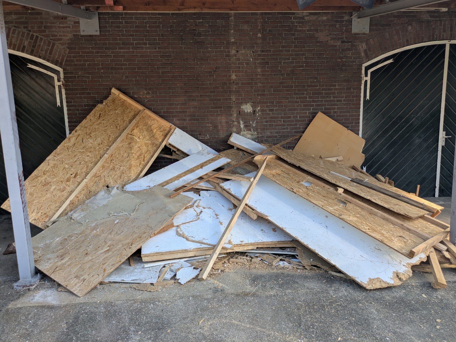 Diverse partij gebruikt hout en plaatmateriaal, Doe-het-zelf en Verbouw, Ophalen, Gebruikt, 25 tot 50 mm, Balk