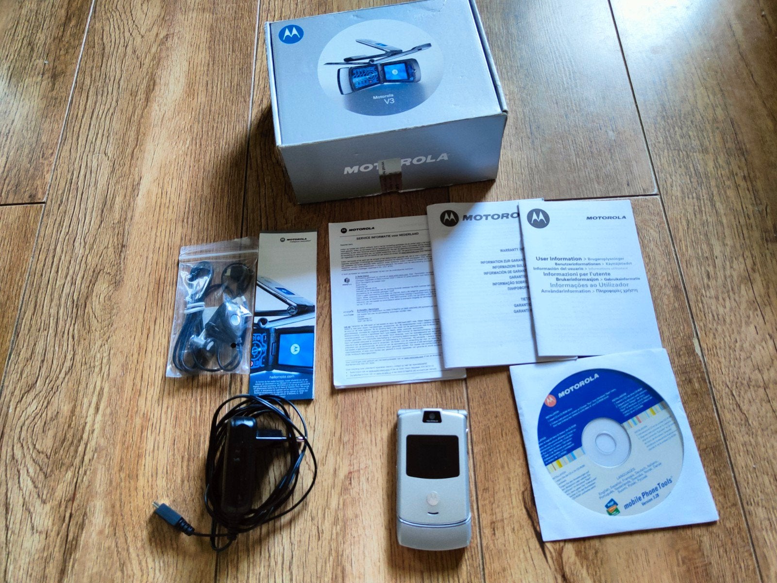 Motorola Razr V3|Klaptelefoon Compleet met Doos, Ophalen of Verzenden