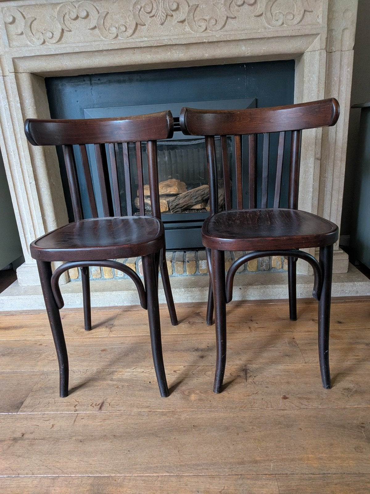 2 orginele vintage houten cafestoelen, Ophalen